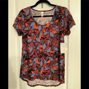 NWT Lularoe Classic T